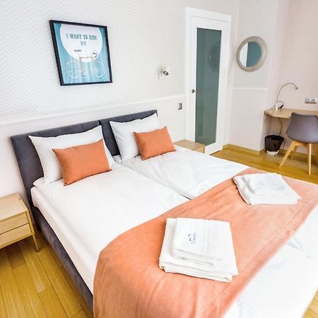 JessApart Hotel - Babka Tower Варшава Екстериор снимка