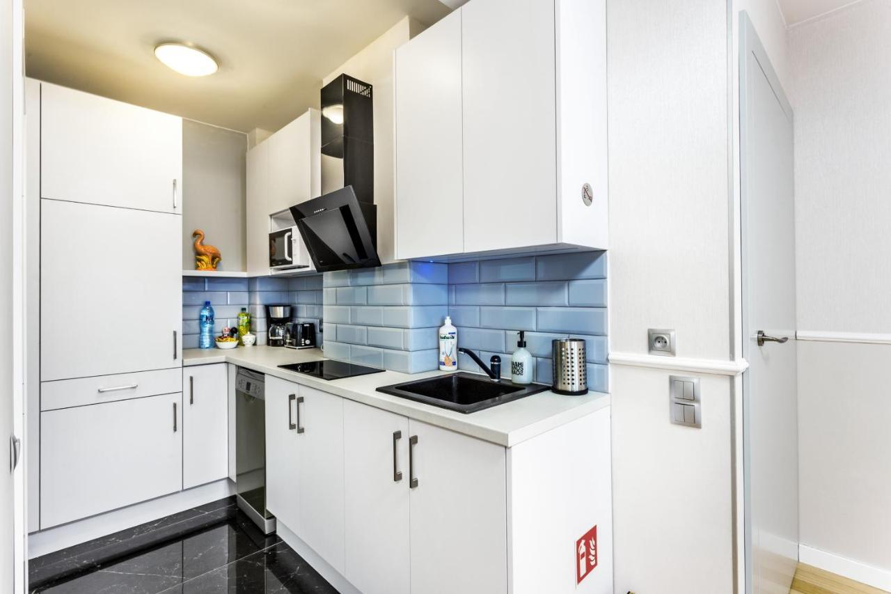 JessApart Hotel - Babka Tower Варшава Екстериор снимка