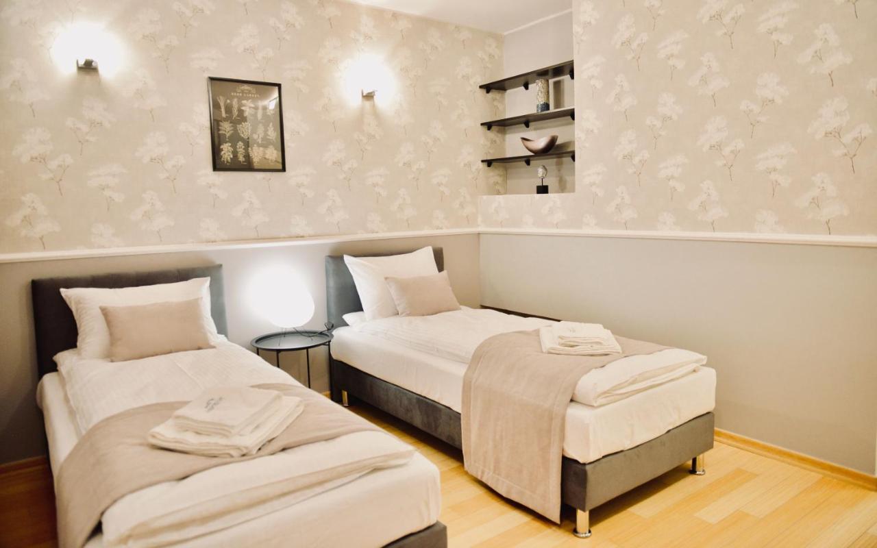 JessApart Hotel - Babka Tower Варшава Екстериор снимка