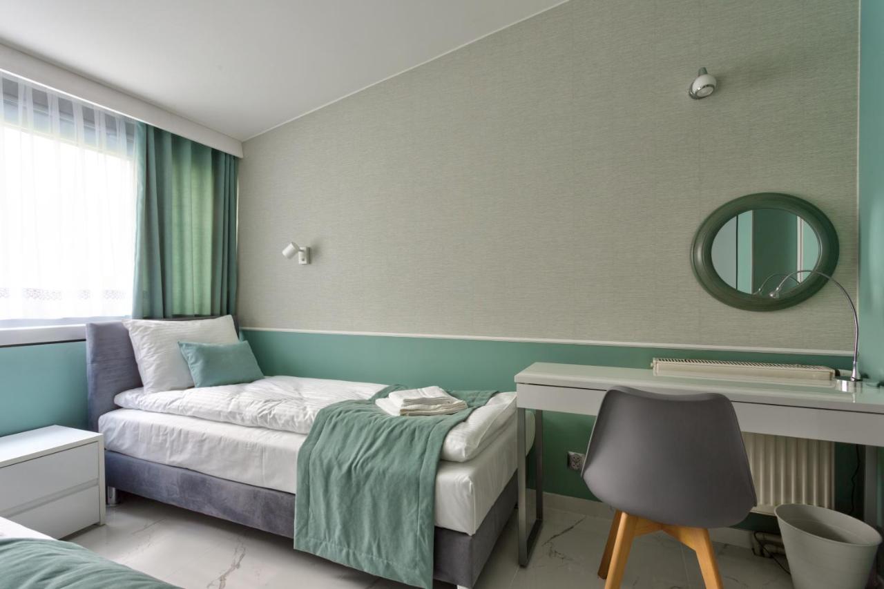 JessApart Hotel - Babka Tower Варшава Екстериор снимка