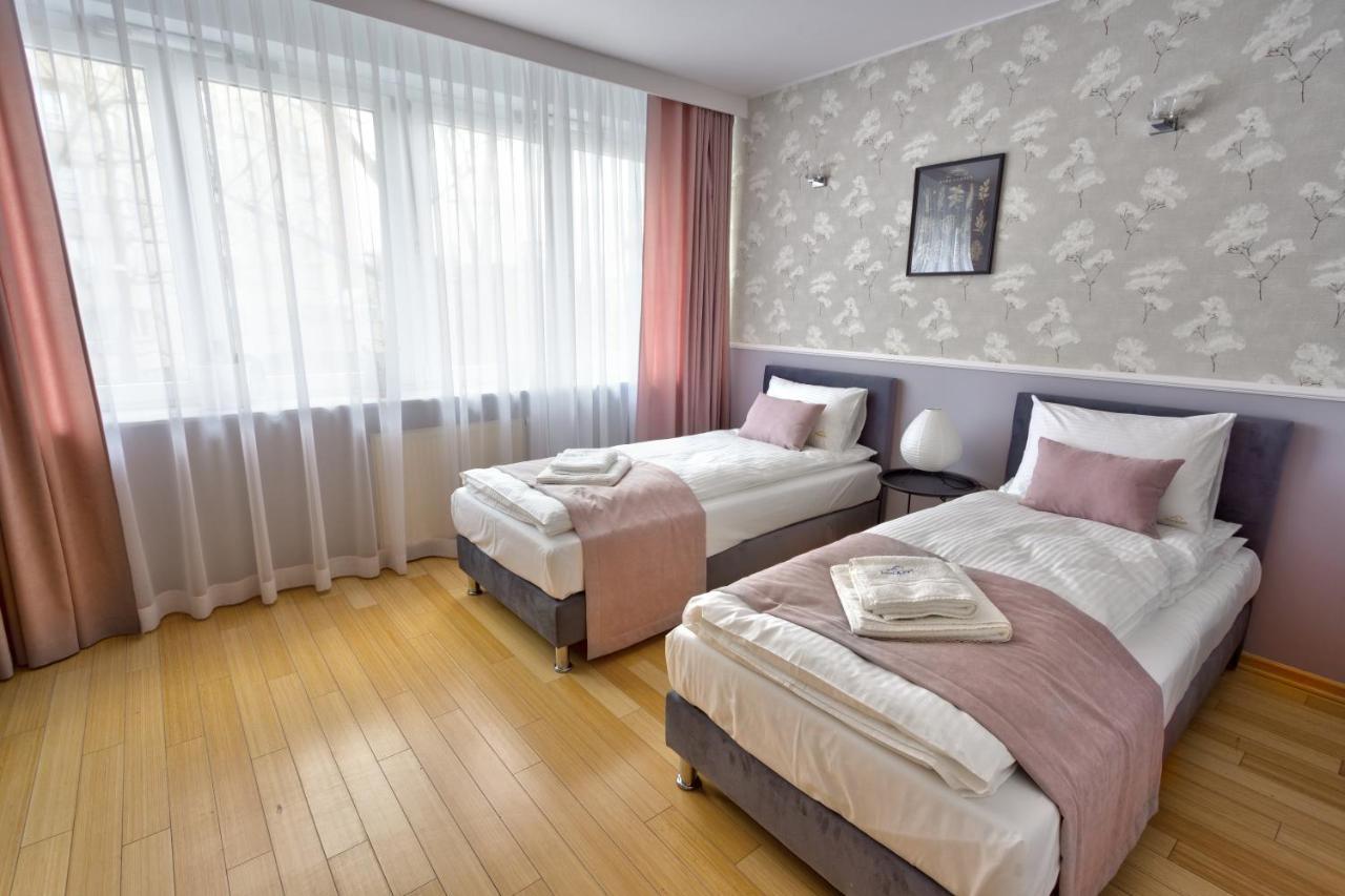 JessApart Hotel - Babka Tower Варшава Екстериор снимка