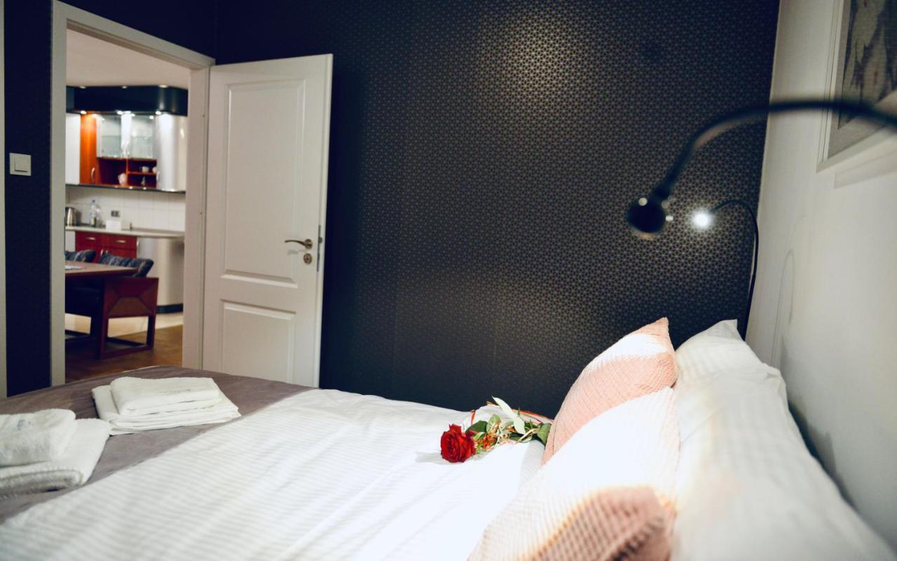 JessApart Hotel - Babka Tower Варшава Екстериор снимка