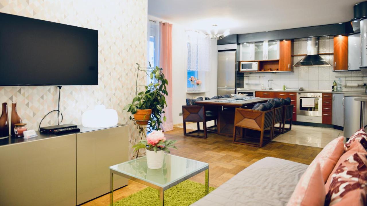 JessApart Hotel - Babka Tower Варшава Екстериор снимка